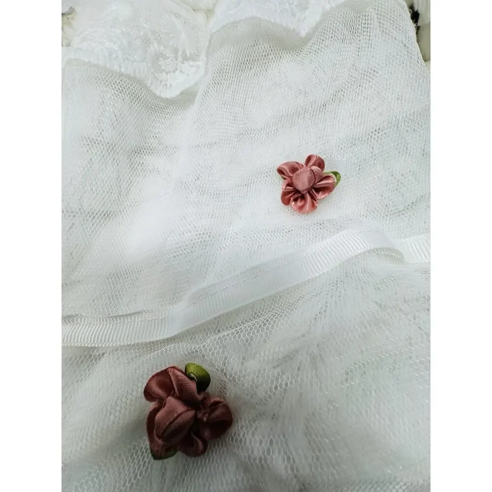 EUC toddler girl fancy coat.,Faux Fur‎ Tiers Lace Flowers, Cute Buttons.Size 10